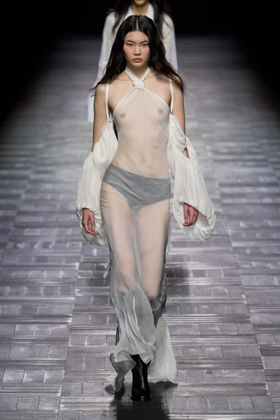 Look 34